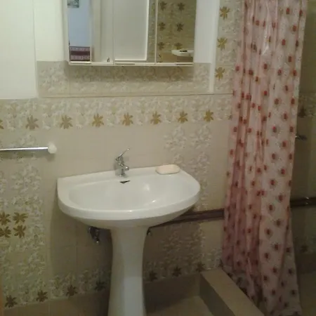 Apartament Nyari-lak *